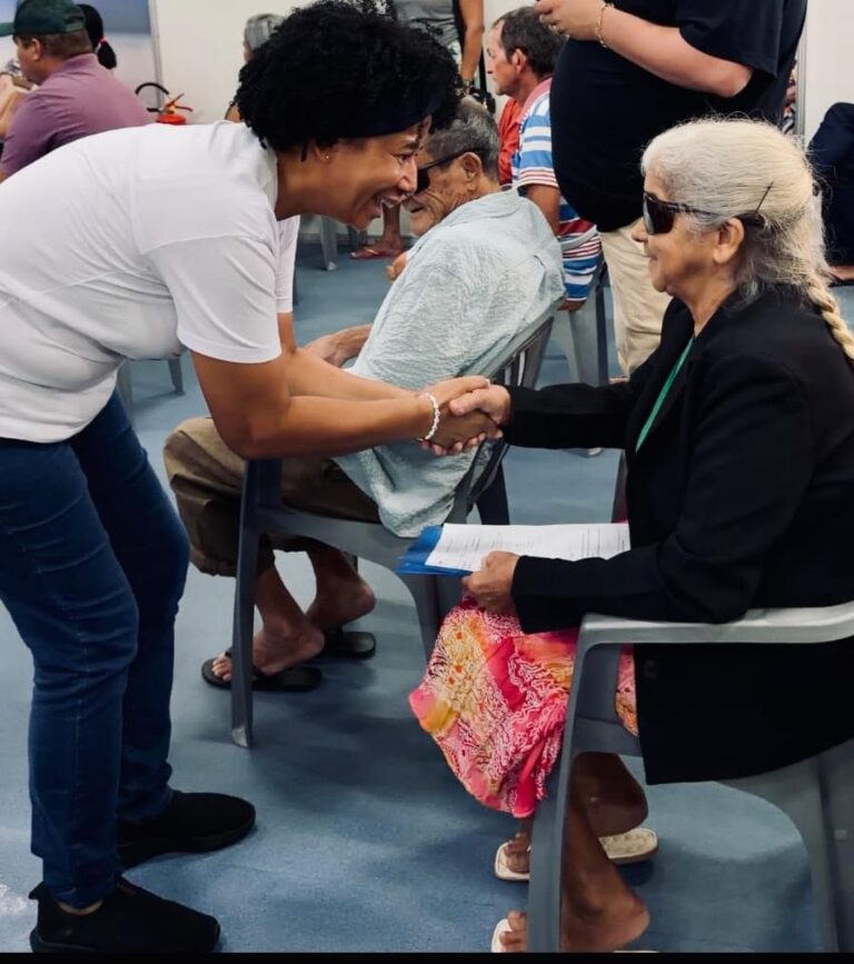Povo merece sempre o melhor serviço, afirma Silvia Cristina