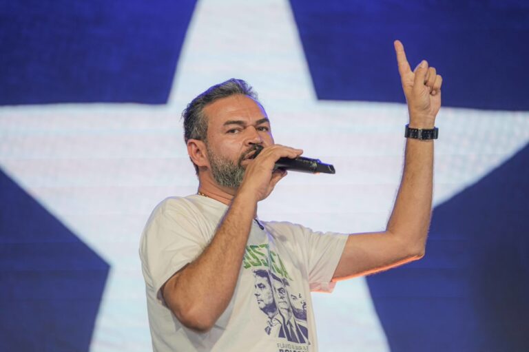 No Amapá, Bruno Bolsonaro Scheid discursa ao lado de Nikolas Ferreira e cobra impeachment de Moraes: “Nós queremos ele fora”